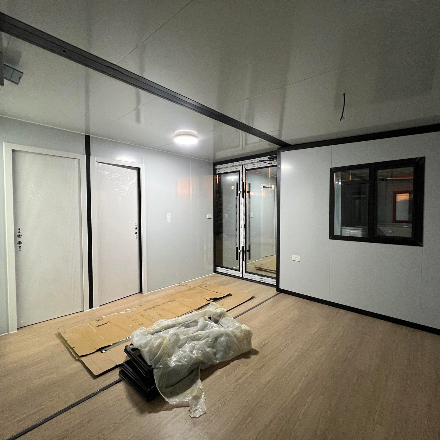 Multi-Use Expandable Prefab Container Home – Modular Mobile Living House