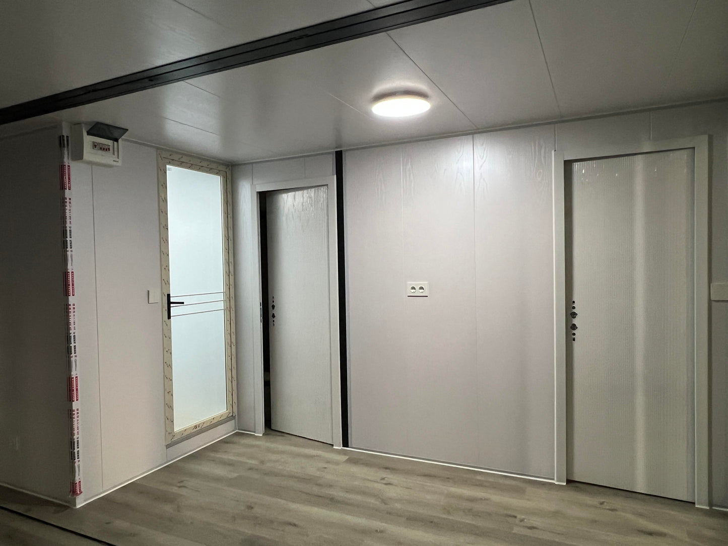 Portable Expandable Container Home – Modern Prefab Living Unit